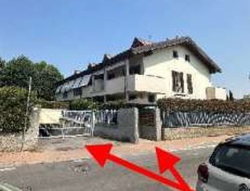 Facciata - Bilocale in Vendita in Via Fratelli Cervi 45 a Trezzano Rosa