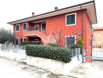 Facciata - Trilocale in Vendita in Via 3ª Strada 14 a Fano