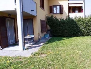 Facciata - Trilocale in Vendita in Via Giuseppe Mazzini 6 a Carnate