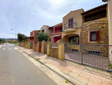 Villetta a Schiera in Vendita in Via Quinto Pitzalis 36 -60 a Villasimius -  160mq 