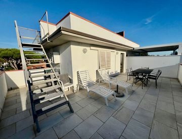 Terrazza - Casa bifamiliare, trifamiliare in Vendita in Via Giosuè Carducci a Pietrasanta