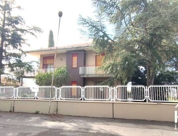 Facciata - Villa in Vendita a Mascalucia