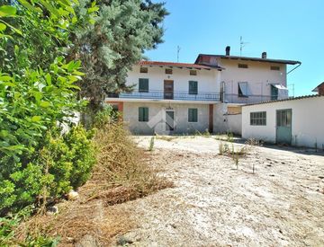 Foto 1 di 37 - Casa indipendente in Vendita in Via Giuseppe Mazzini 5 a Borgo d'Ale
