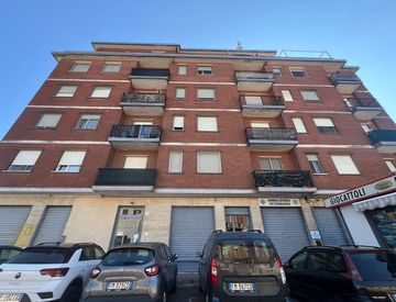 Foto 1 di 22 - Quadrilocale in Vendita in Via Thaon de Revel 27 a Vercelli