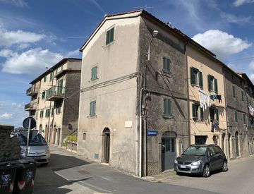 Vista - Casa indipendente in Vendita in zona Centro a Castel del Piano