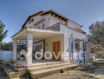 Facciata - Villa in Vendita in Via Verbene 15 a Taranto