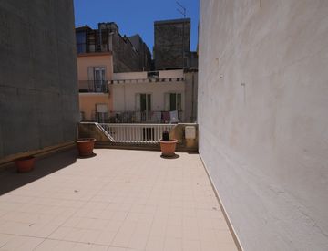 Terrazza - Quadrilocale in Vendita in Via Maqueda a Ragusa