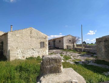 Foto 1 di 7 - Rustico, casale in Vendita in Strada Provinciale 94 a Scicli