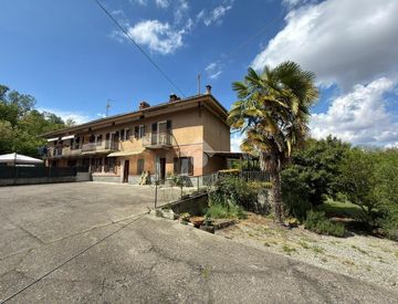 Facciata - Casa indipendente in Vendita in Località Cascine 77 a Verrua Savoia