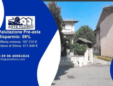 Foto 1 di 12 - Villa in Vendita in Via Leonardo Da Vinci a Crescentino