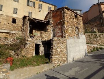 Foto 1 di 5 - Rustico, casale in Vendita in Via Circonvallazione a Cesio