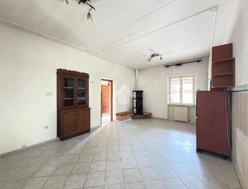 Corridoio - Casa indipendente in Vendita in Via Montagna a Sezze