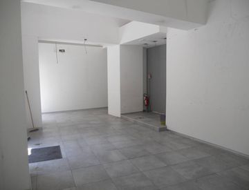Stanza - Locale commerciale in Vendita in Corso Vittorio Emanuele II 97 a Caltanissetta