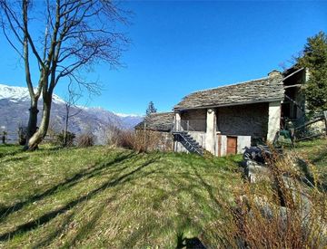 Facciata - Casa indipendente in Vendita in Strada Settimo Cavalgrosso a Settimo Vittone