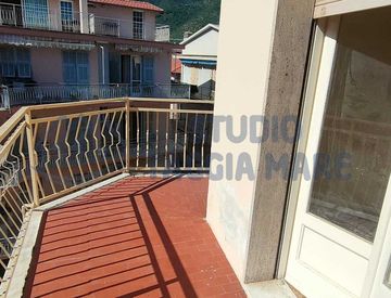 Terrazza - Appartamento in Vendita in Via Goffredo Mameli a Taggia