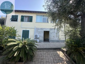 Foto 1 di 53 - Villa in Vendita in Via Giardino Grande 4 a Cervo