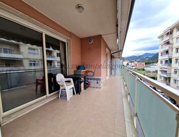 Terrazza - Trilocale in Vendita in Via Colonnello Aprosio a Vallecrosia