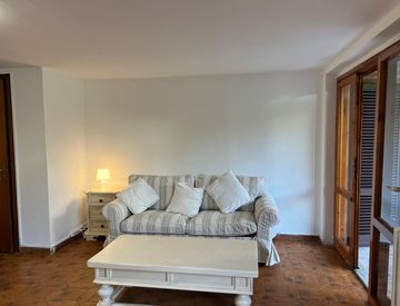 Soggiorno - Trilocale in Affitto in Viale del Tirreno a Pisa