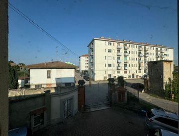 Foto 1 di 24 - Quadrilocale in Vendita in Via Don Lorenzo Rossi 80 a Vercelli