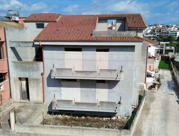Foto 1 di 23 - Casa bifamiliare, trifamiliare in Vendita in Via Lombardia a Ispica