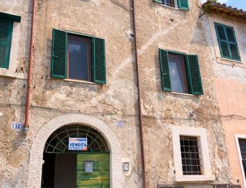 Vista - Quadrilocale in Vendita in Via Campitelli 15 a Tivoli