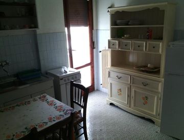 Soggiorno - Quadrilocale in Affitto in Via Angelo Battelli 1 a Pisa