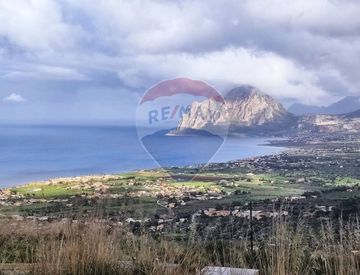 Foto 1 di 6 - Terreno agricolo in Vendita in Via Erice a Valderice