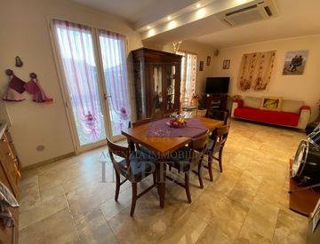 Soggiorno - Casa bifamiliare, trifamiliare in Vendita in Strada Senza Nome 104 a Soldano