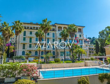 Piscina - Attico, mansarda in Vendita in Via Massimo D'Azeglio 42 a Bordighera