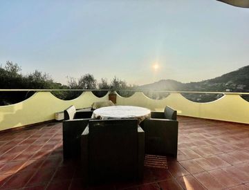 Terrazza - Villa in Vendita in Via Bellavista a Vallebona