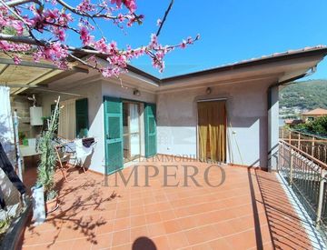 Terrazza - Casa bifamiliare, trifamiliare in Vendita in Corso della Repubblica 74 a Camporosso