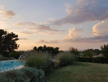 Piscina - Casa indipendente in Affitto in Via il teso a Marciano della Chiana