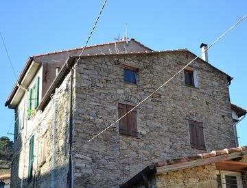 Foto 1 di 10 - Rustico, casale in Vendita in Via San Antonio a Ceriana