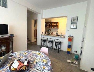 Soggiorno - Casa indipendente in Vendita in Via Diano Calderina a Imperia