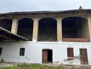 Foto 1 di 55 - Casa indipendente in Vendita in Via Emanuele Filiberto 54 a Tronzano Vercellese
