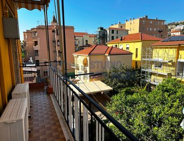 Terrazza - Appartamento in Vendita in Via Cristoforo Colombo a Taggia