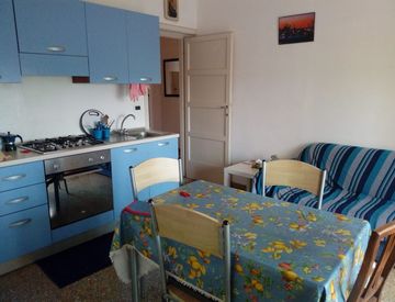 Camera da letto - Trilocale in Affitto in Via Pasquale Galluppi a Pisa