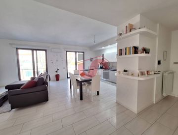 Cucina - Quadrilocale in Vendita in Via Bracanelli a Vitulano