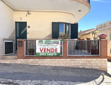 Foto 1 di 39 - Appartamento in Vendita in Via Carignano 90 a Scicli