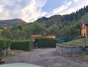 Giardino - Appartamento in Vendita in Via Panoramica a Abetone Cutigliano