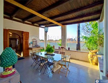 Terrazza - Villa in Vendita in Traversa Rumania a Siracusa