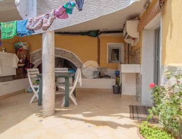 Terrazza - Casa bifamiliare, trifamiliare in Vendita in Via degli Orti 14 a Imperia