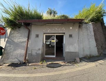 Facciata - Locale commerciale in Affitto in Via Bel Poggio 1 a Castelnuovo di Porto