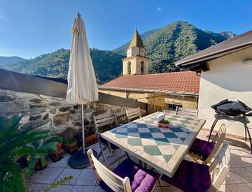 Terrazza - Quadrilocale in Vendita in Via Roma a Rocchetta Nervina