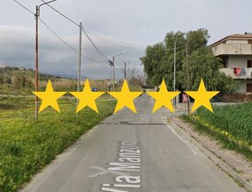 Giardino - Quadrilocale in Vendita in Via Manzoni a San Sostene