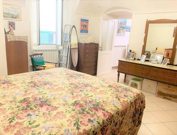 Camera da letto - Monolocale in Vendita a Dolceacqua