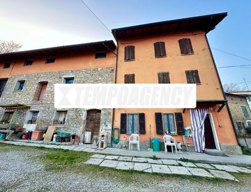 Foto 1 di 39 - Casa indipendente in Vendita in Via Casa Chesi 5 a Serramazzoni
