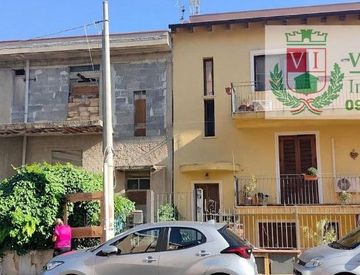 Facciata - Quadrilocale in Vendita in Via Lungarini 87 a Casteldaccia