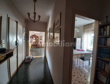 Corridoio - Trilocale in Vendita in zona Alberoni, Lido, Malamocco, Pellestrina a Venezia