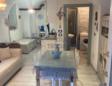 Soggiorno - Monolocale in Vendita in zona Lingueglietta a Cipressa